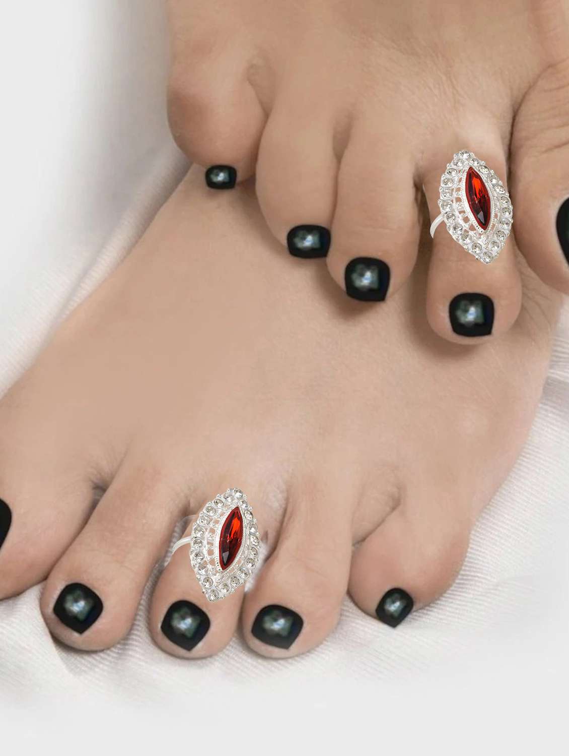 silver toe ring - 18537093 -  Standard Image - 3