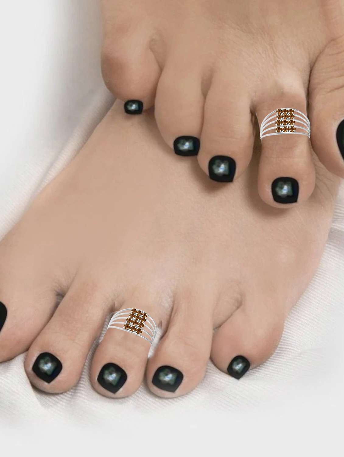 silver toe ring - 18537139 -  Standard Image - 3