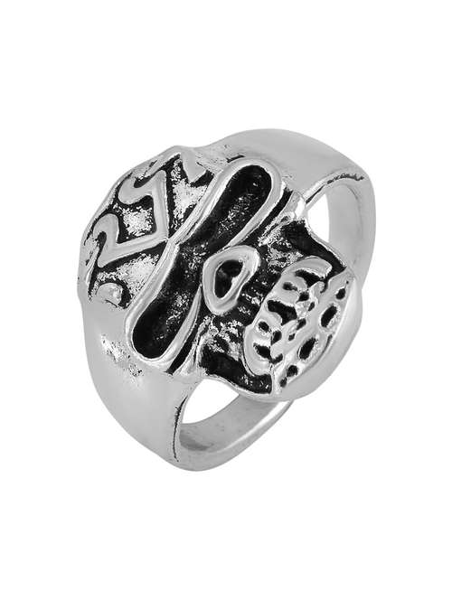silver plated finger ring - 18537161 -  Standard Image - 0