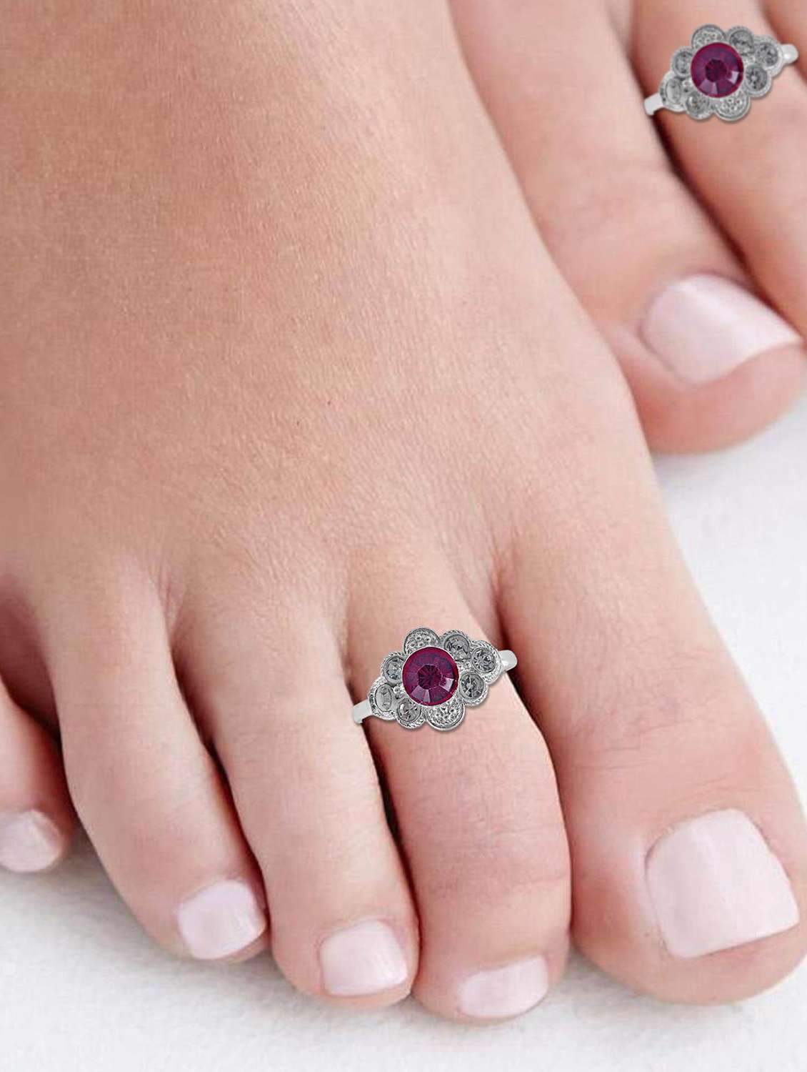 silver pleated toe ring - 18537171 -  Standard Image - 3