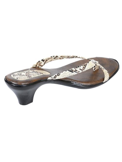 women animal print toe separator sandal - 18537276 - Standard Image - 0