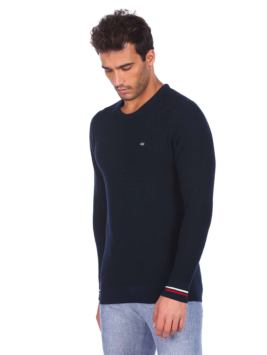 round neck solid pullover