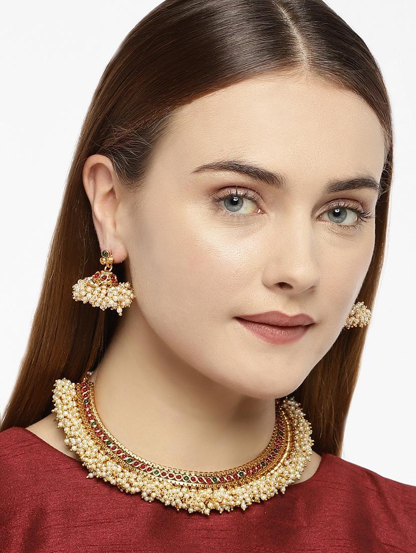 gold metal set - 18566717 - Standard Image - 3