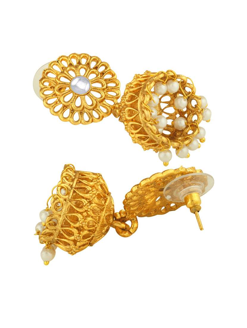 gold plated earring - 18567176 -  Standard Image - 3