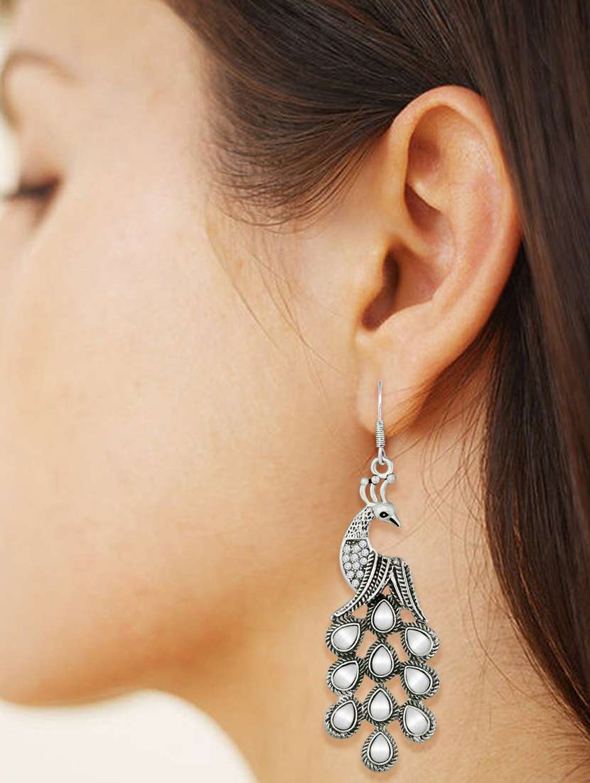 silver metal drop earring - 18567320 -  Standard Image - 3