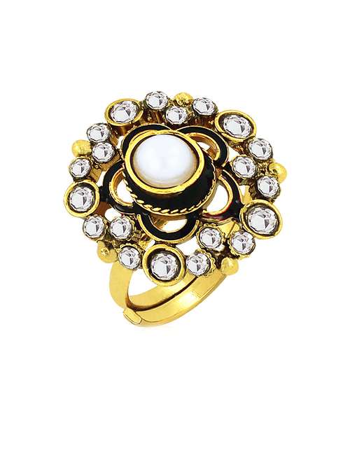 gold metal finger ring - 18567424 -  Standard Image - 0