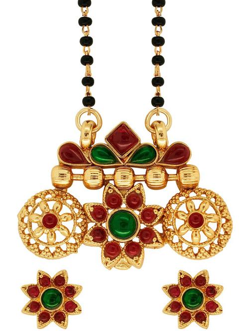 gold metal set - 18567436 - Standard Image - 0