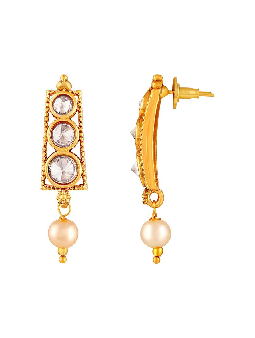 gold metal set - 18567481 - Standard Image - 3