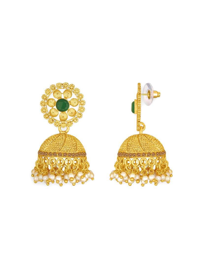 gold metal set - 18567487 -  Standard Image - 3