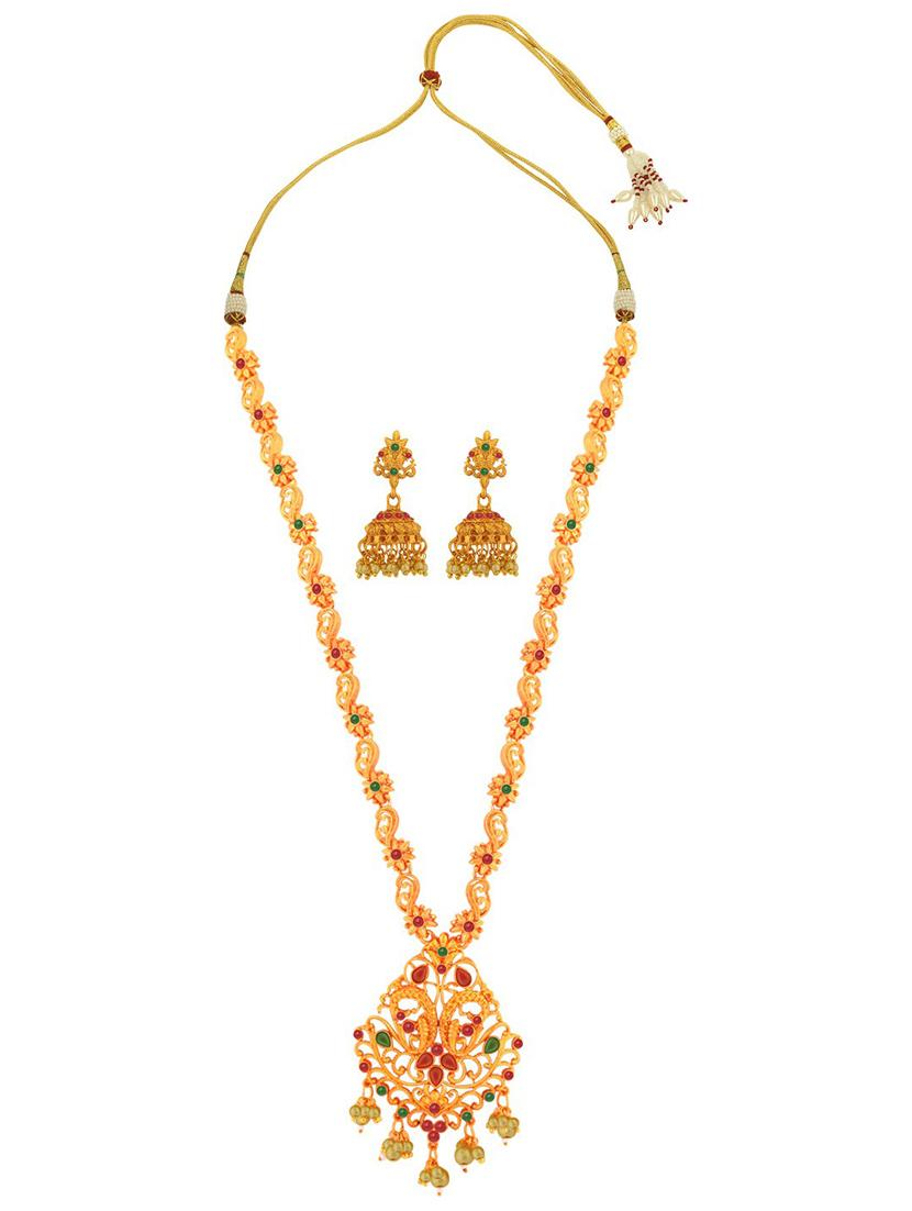 gold metal set - 18567523 - Standard Image - 3