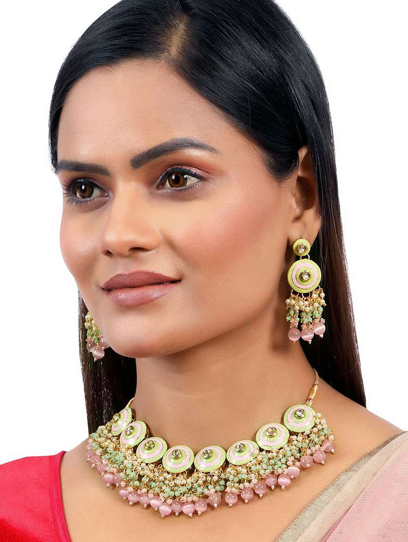 multi colored metal set - 18567561 -  Standard Image - 5