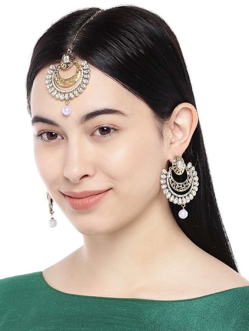 gold plated 1 maangtikka, 2 earring set  - 18567636 -  Standard Image - 5