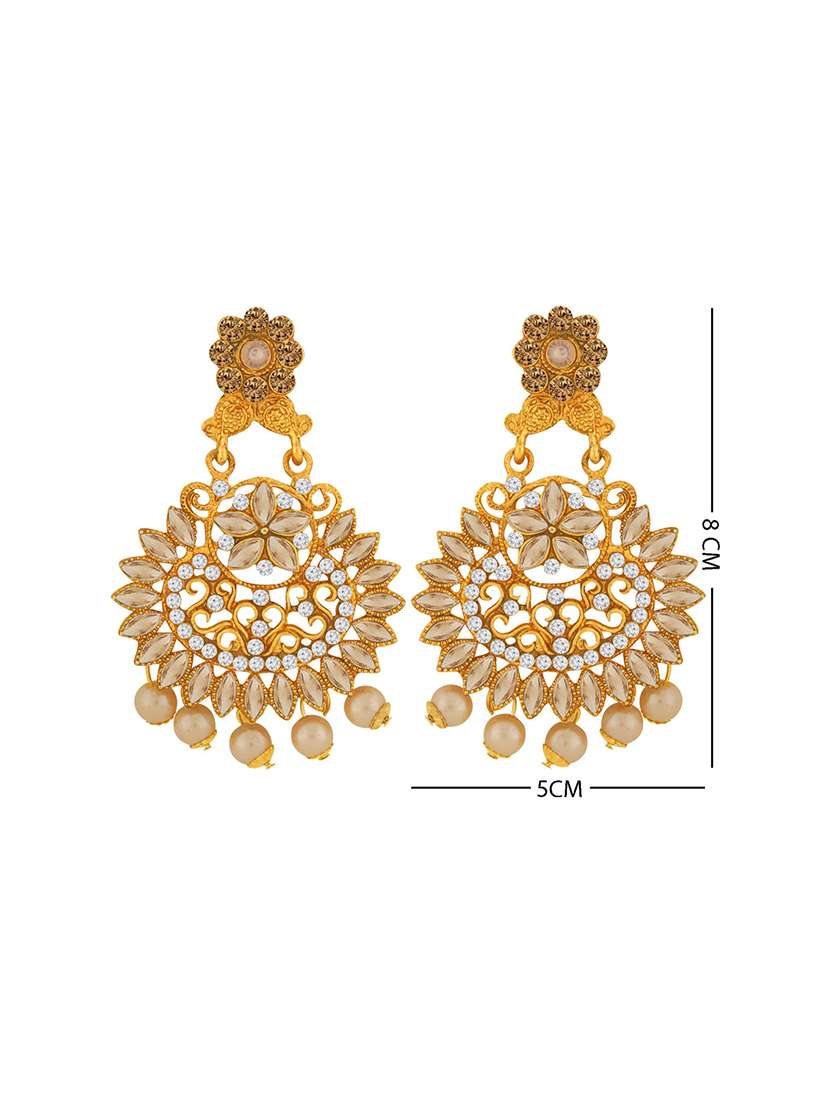 gold plated 1 maangtikka, 2 earring set  - 18567648 -  Standard Image - 5
