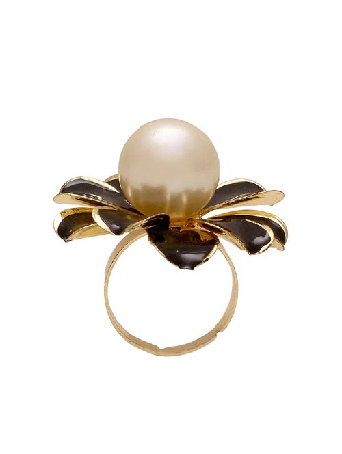 gold plated finger ring - 18573811 -  Standard Image - 0