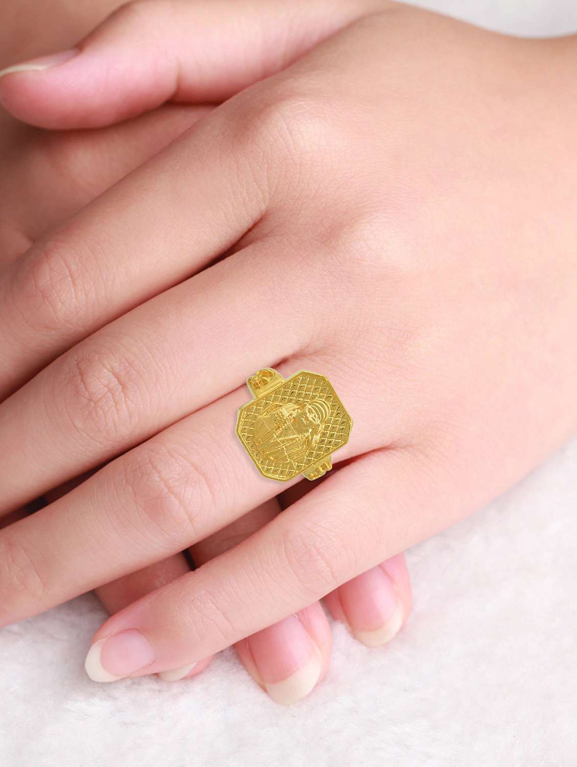 gold plated finger ring - 18573833 -  Standard Image - 3