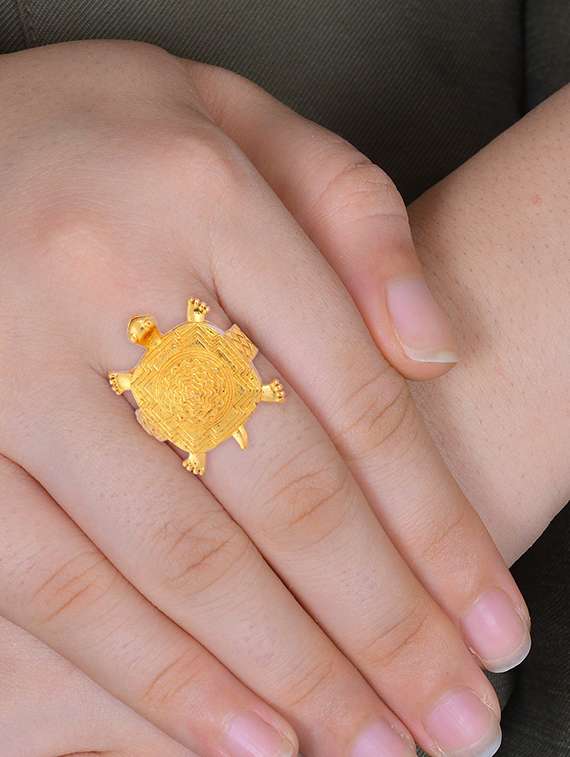 gold plated finger ring - 18573959 -  Standard Image - 3