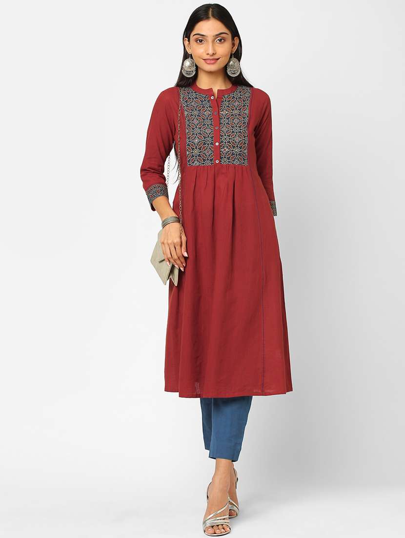 maroon printed a-line kurta - 18582724 - Zoom Image - 0