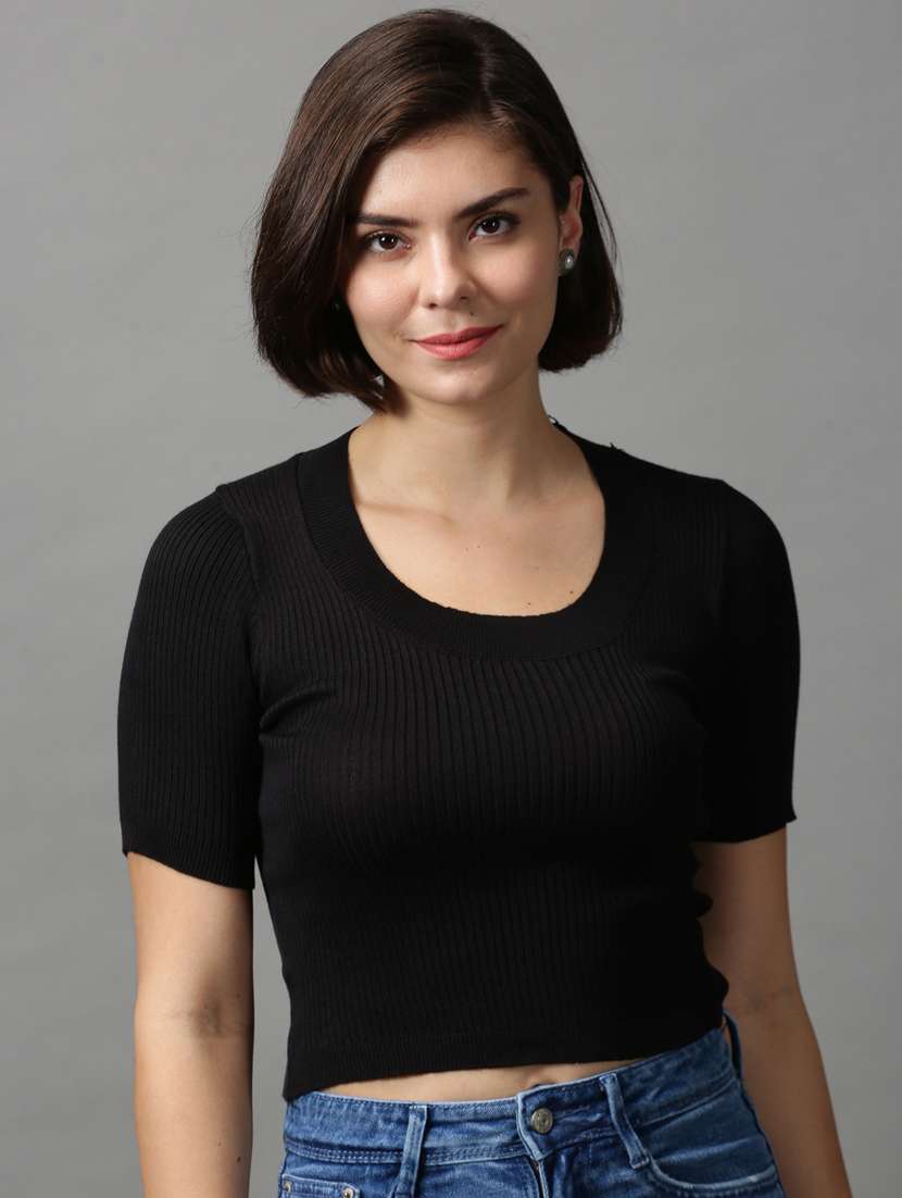 round neck solid crop top - 18589166 - Zoom Image - 0