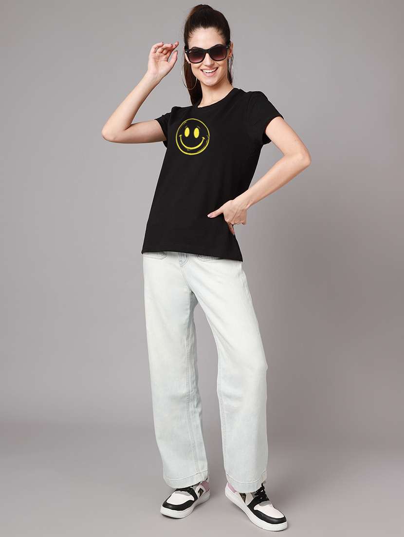 round neck graphic t-shirt - 18601977 - Standard Image - 3
