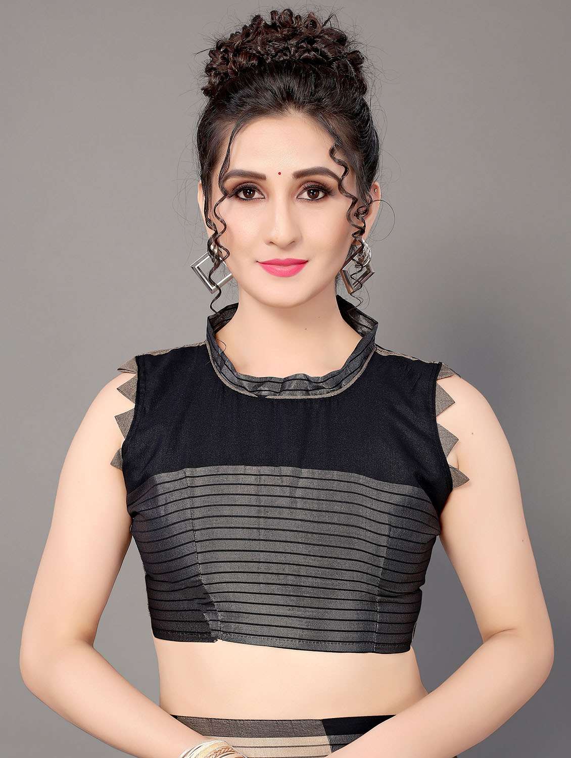 checkered handloom saree with blouse - 18627131 -  Standard Image - 3