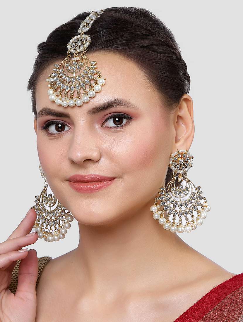 white metal earring & maang tikka set - 18632940 -  Standard Image - 3