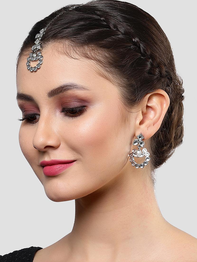 silver metal earring - 18633160 - Standard Image - 3