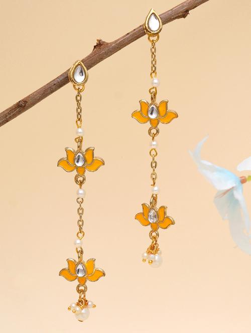 yellow metal earring - 18633258 - Standard Image - 0
