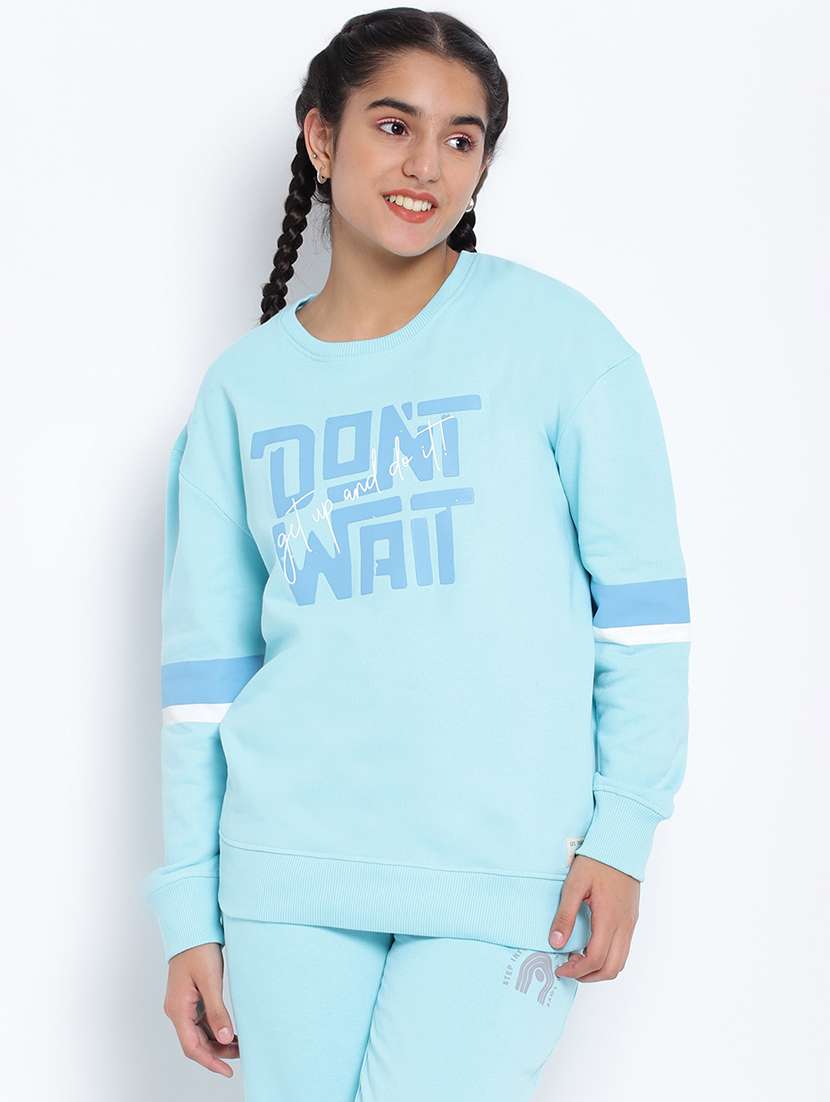 chest print round neck sweatshirt