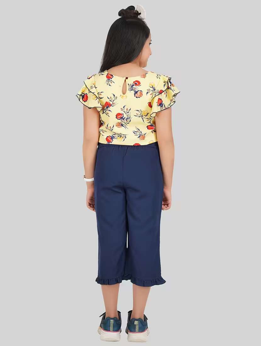 girls round neck floral capri sets  - 18633793 -  Standard Image - 3