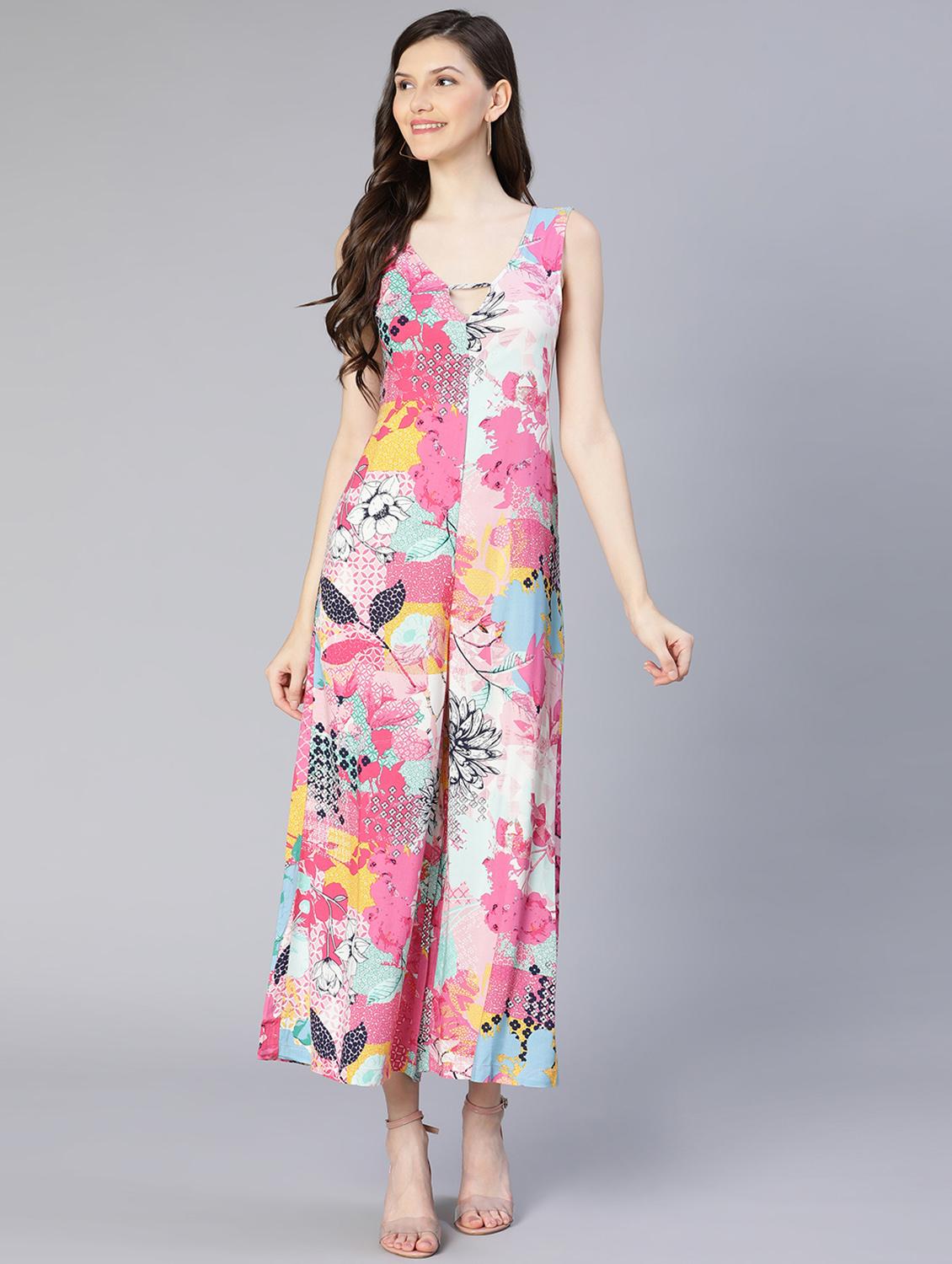 v-neck printed 3/4 jumpsuit - 18634464 -  Zoom Image - 0