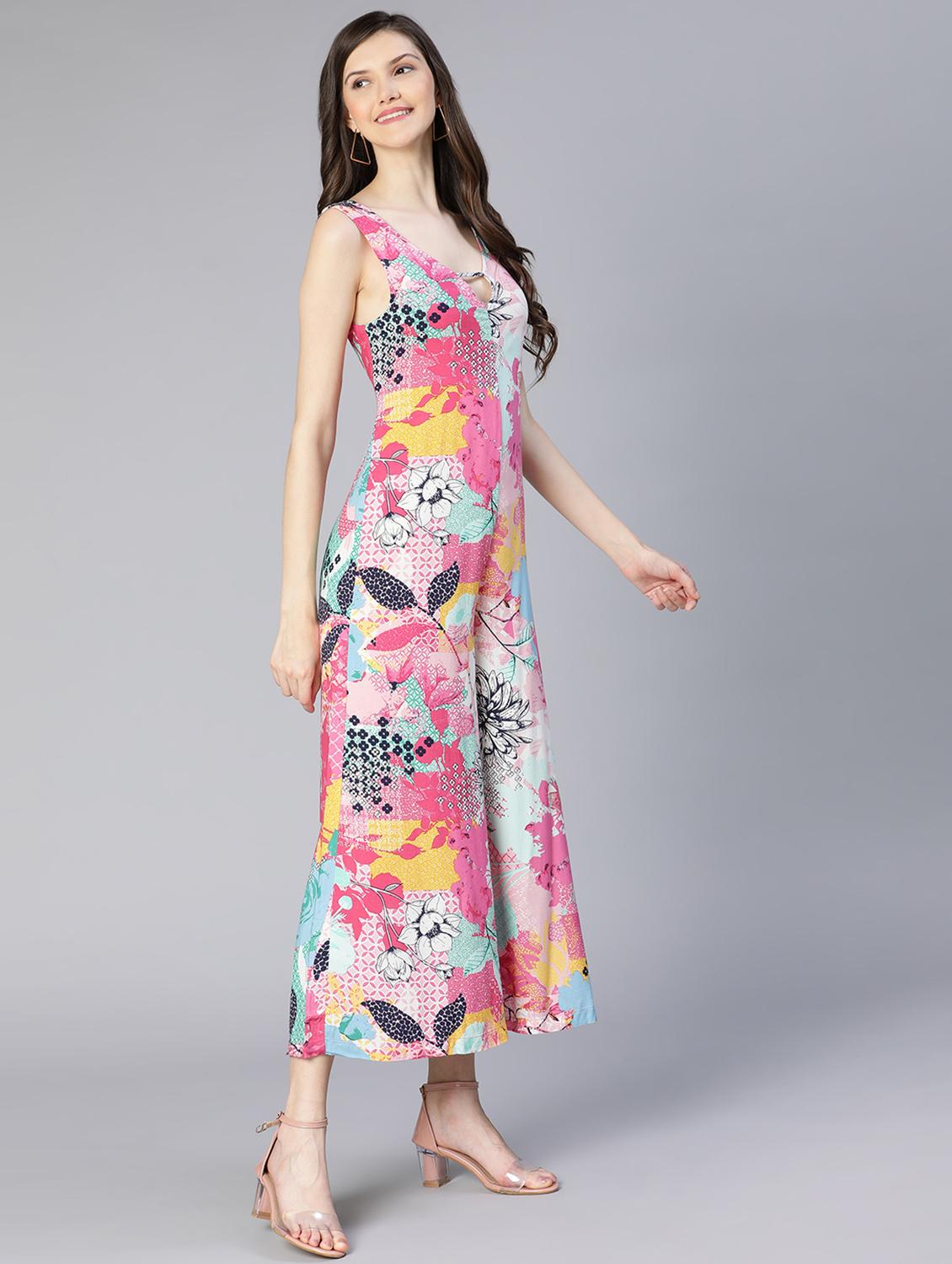 v-neck printed 3/4 jumpsuit - 18634464 - Standard Image - 3