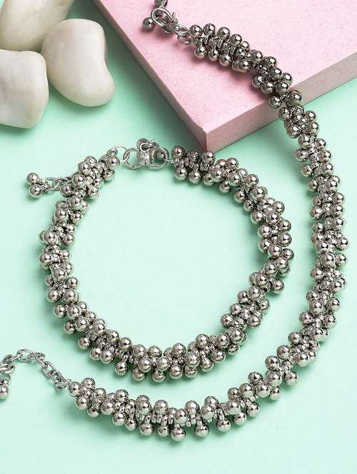 silver metal anklet  - 18635661 -  Standard Image - 0