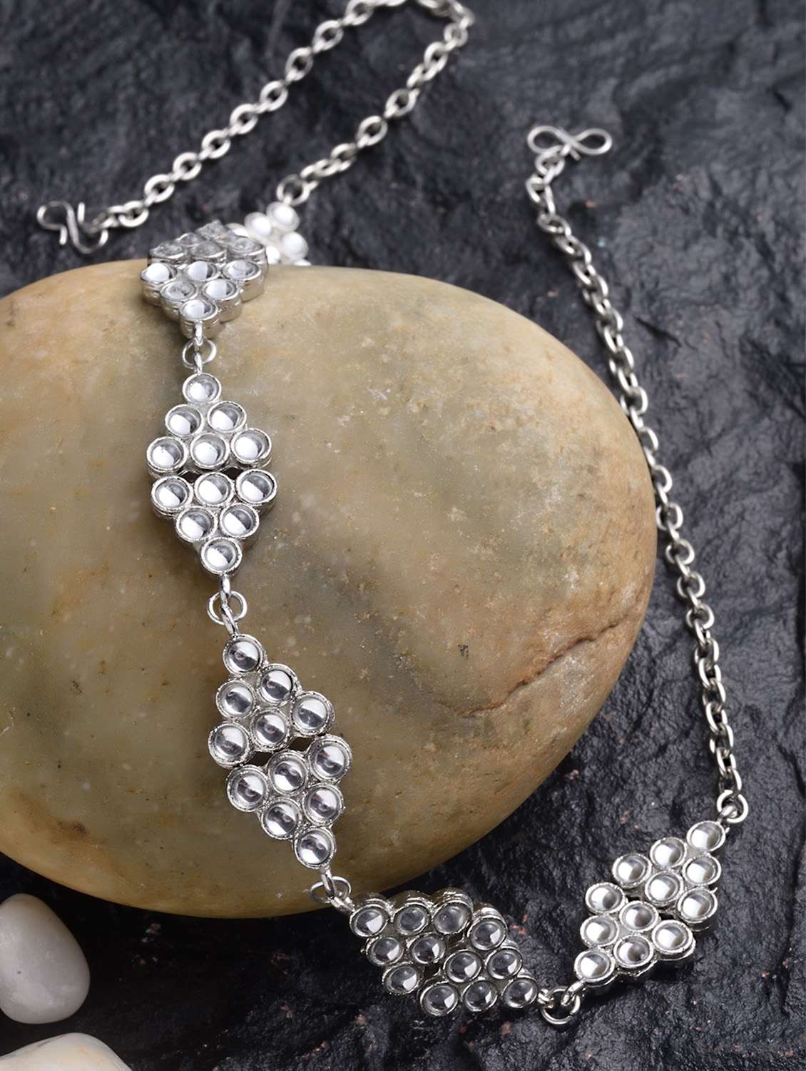 silver metal maatha patti