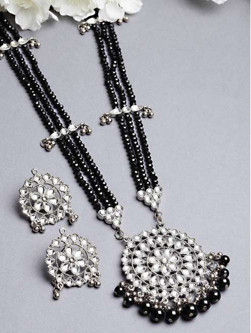 karatcart silver plated black beads and crystal studded kundan rani-haar necklace set - 18635874 -  Standard Image - 0