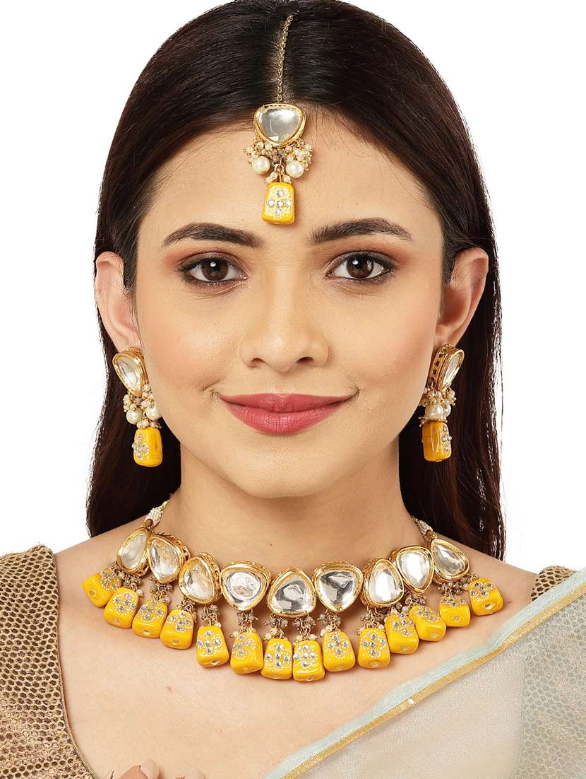 gold plated necklaces earring maang tikka set - 18636075 - Standard Image - 5
