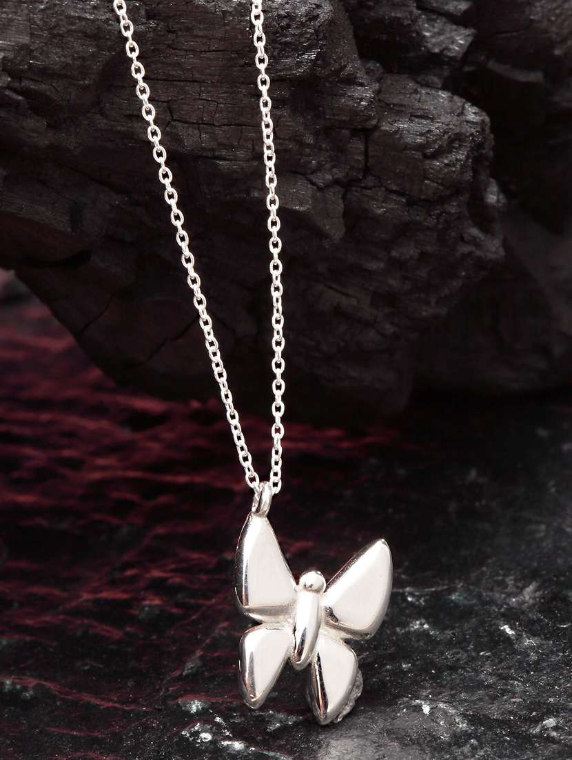 silver metal pendant