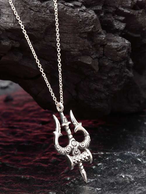 silver metal pendant - 18636160 -  Standard Image - 0