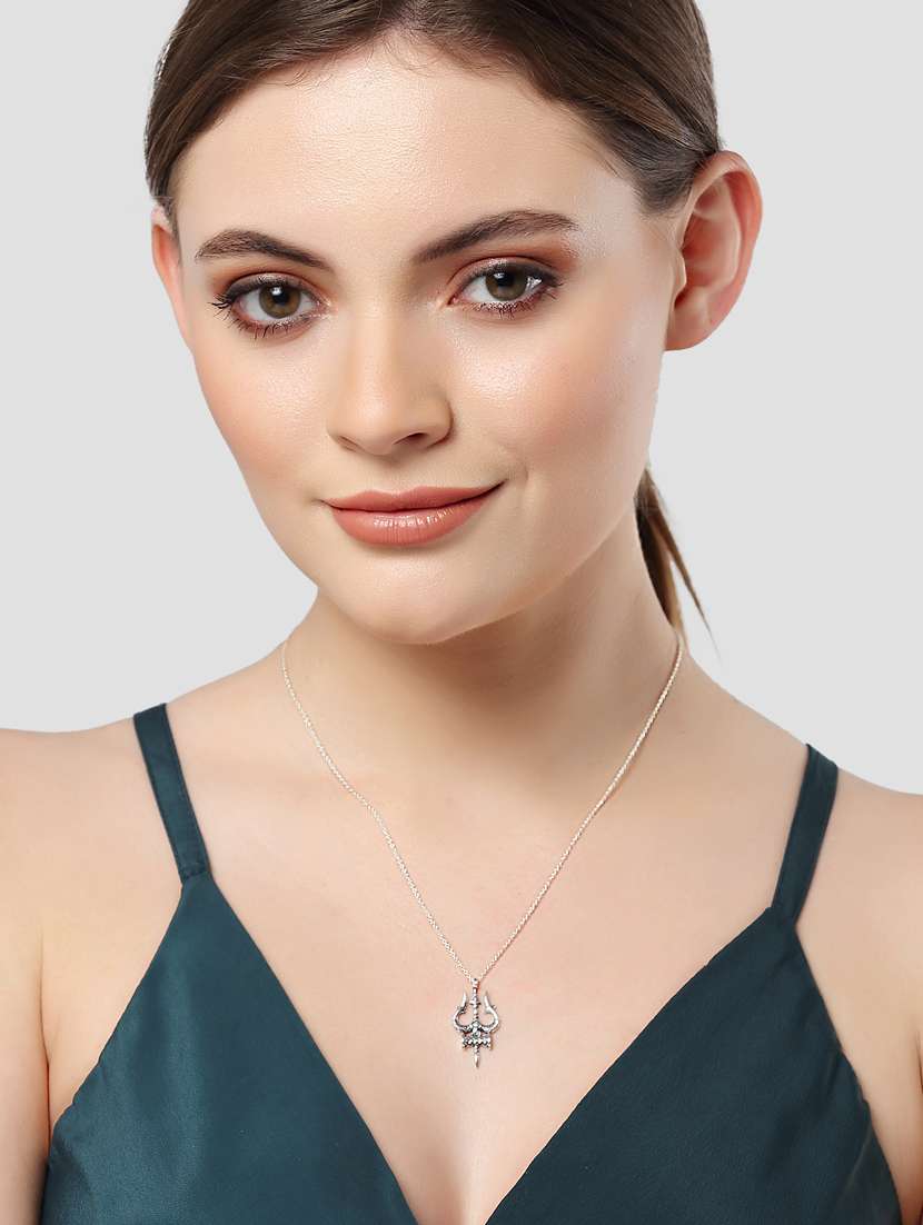 silver metal pendant - 18636160 - Standard Image - 5