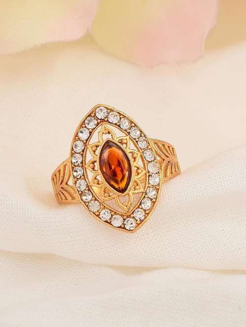 gold brass finger  ring - 18637520 -  Standard Image - 0