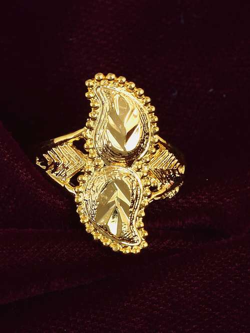 gold brass finger  ring - 18637576 -  Standard Image - 0