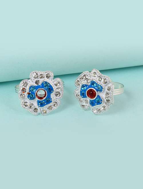 silver plated toe ring  - 18637651 -  Standard Image - 0