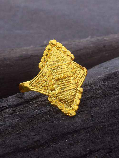 gold brass finger  ring - 18637668 -  Standard Image - 0