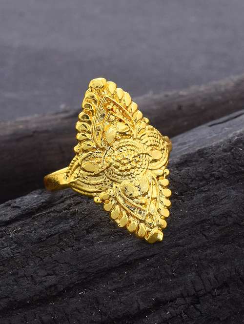 gold brass finger  ring - 18637678 -  Standard Image - 0