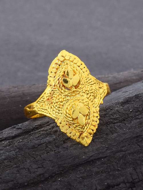 gold brass finger  ring - 18637689 -  Standard Image - 0