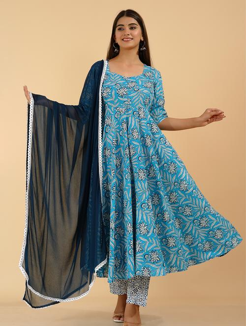 women three quarter sleeve kurta pant with dupatta set - 18640302 -  Standard Image - 0