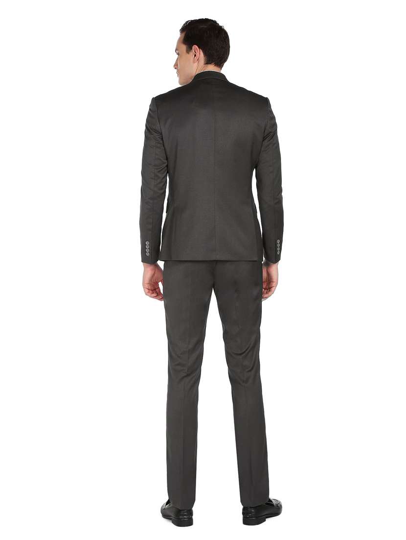 notched lapel collar single breasted suit - 18646174 -  Standard Image - 3