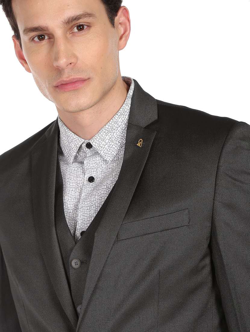notched lapel collar single breasted suit - 18646174 -  Standard Image - 5