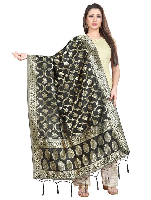 tassel detailed banarasi dupatta - 18656305 - Standard Image - 0