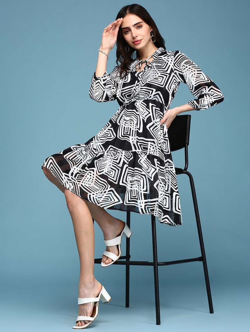 women's tiered dress geometric dress - 18658991 - Standard Image - 5