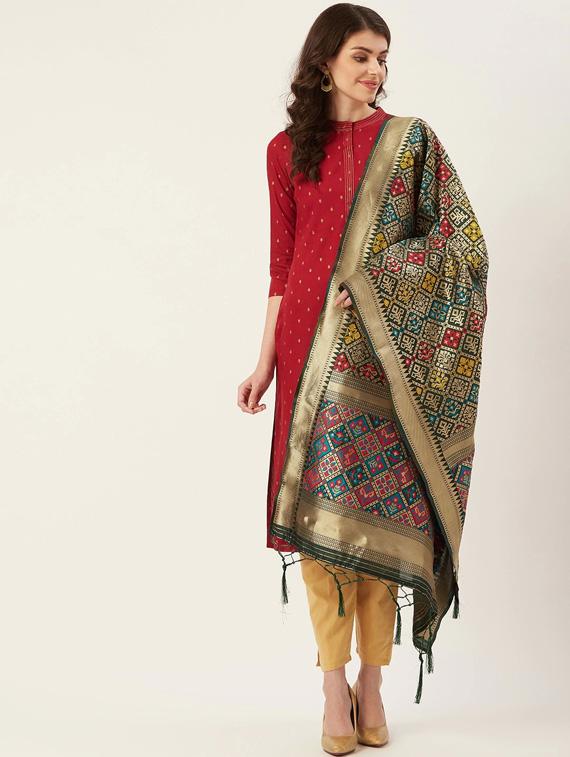 green silk blend dupatta - 18682898 - Zoom Image - 0